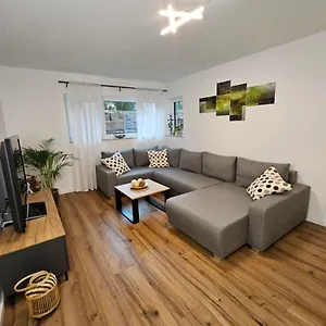  Apartment Luna