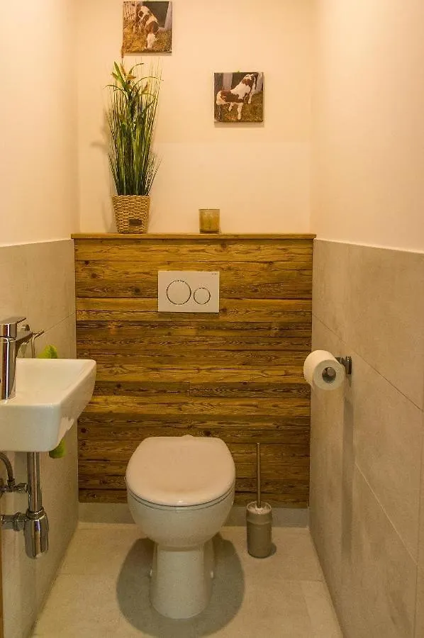 Chalet Am Oelberg Mit Badefass Und Altholzsauna Waldmuenchen