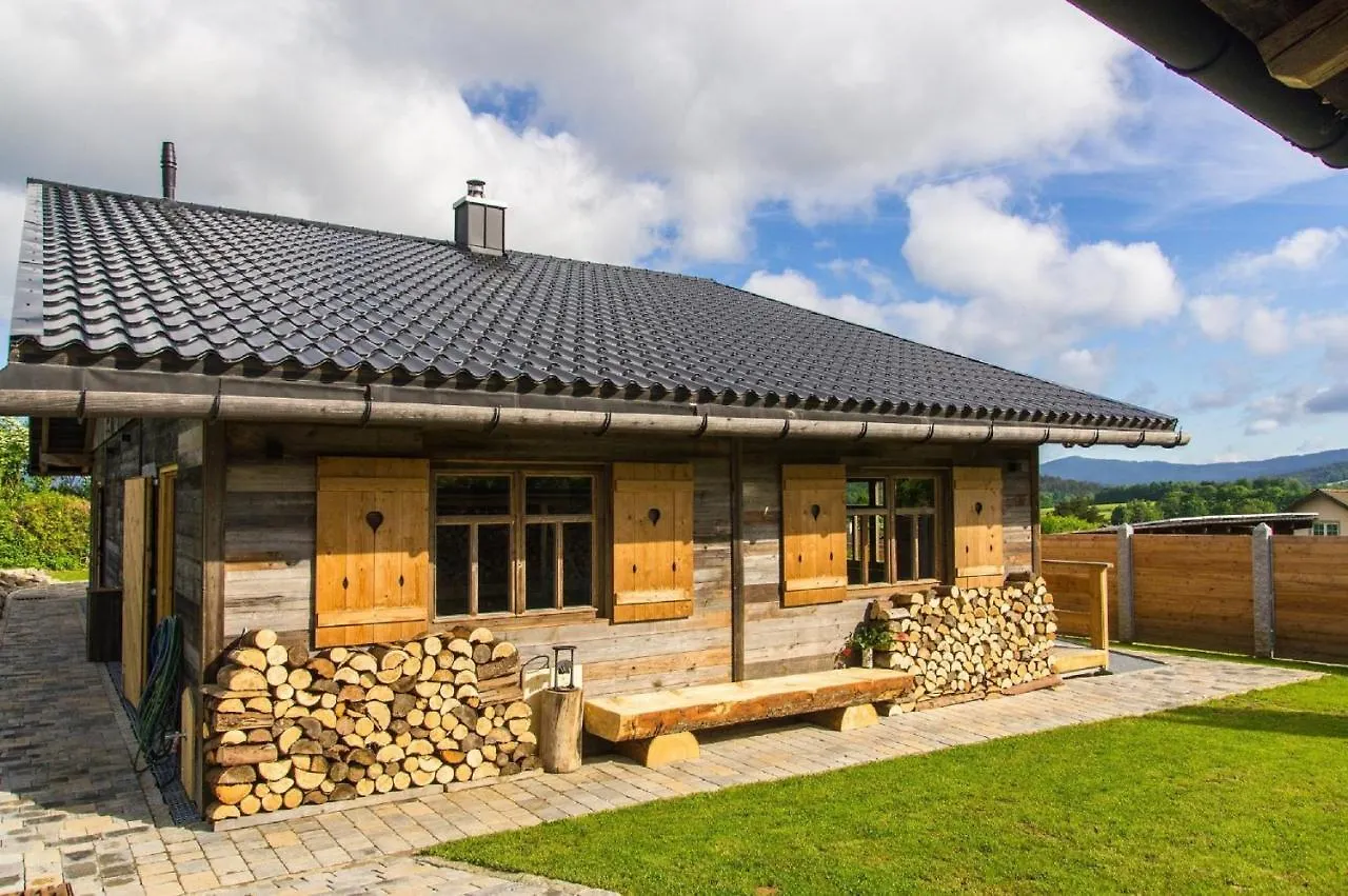 Chalet Am Oelberg Mit Badefass Und Altholzsauna Waldmuenchen