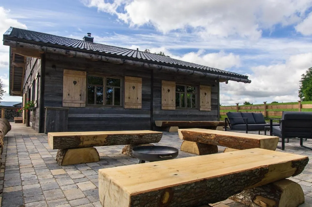 Chalet Am Oelberg Mit Badefass Und Altholzsauna Waldmuenchen